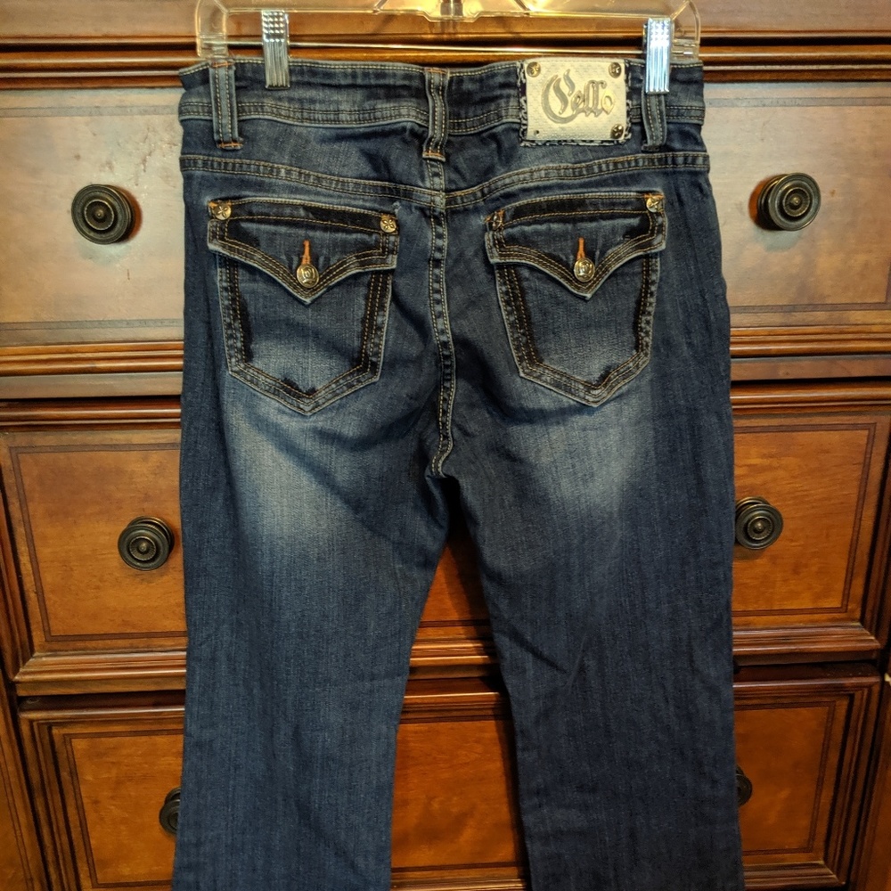 Jeans - Picture 2 of 3
